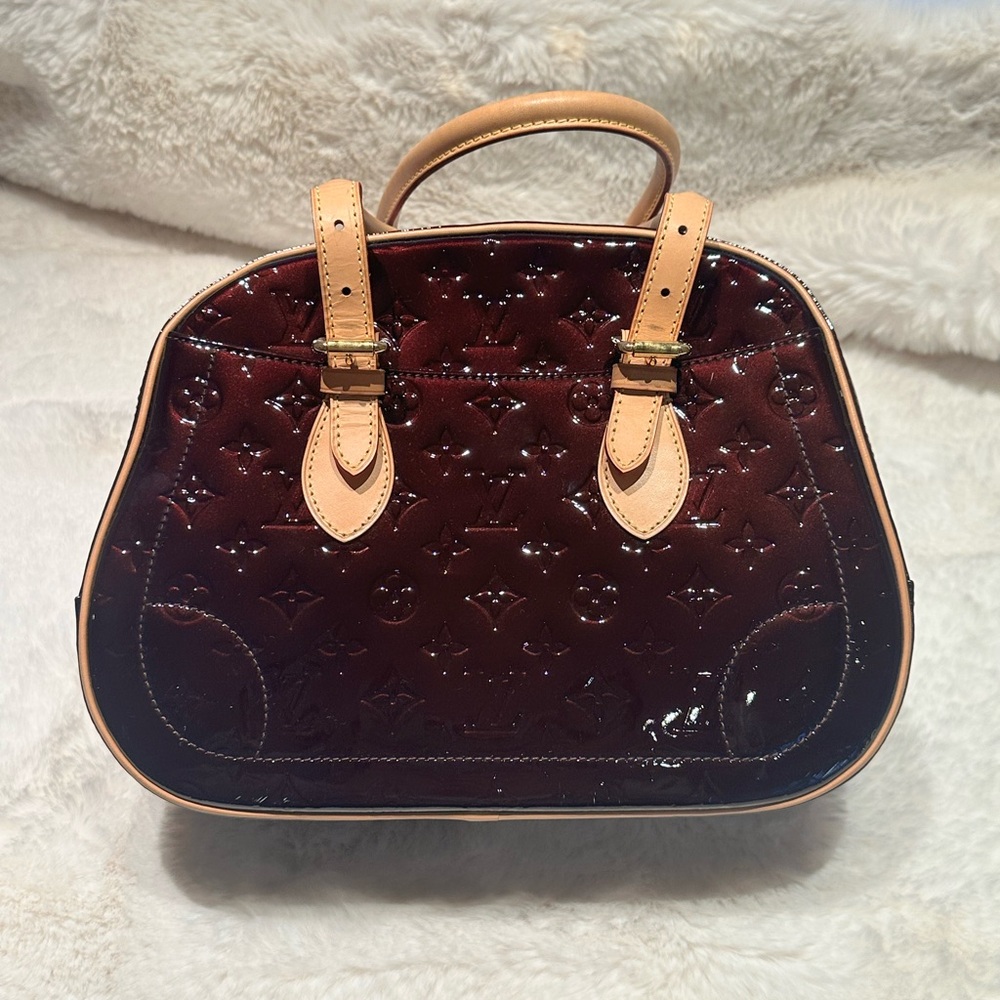 Authentic Louis Vuitton Summit Vernis Bag